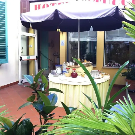 Hotel Natucci *